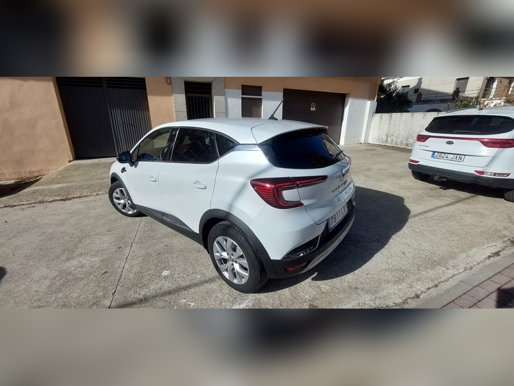 Renault Captur 1.3 TCE 140CV foto 11